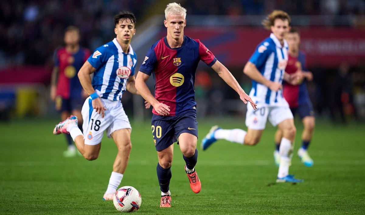 Barcelona vượt trội hoàn toàn về phong độ hiện tại